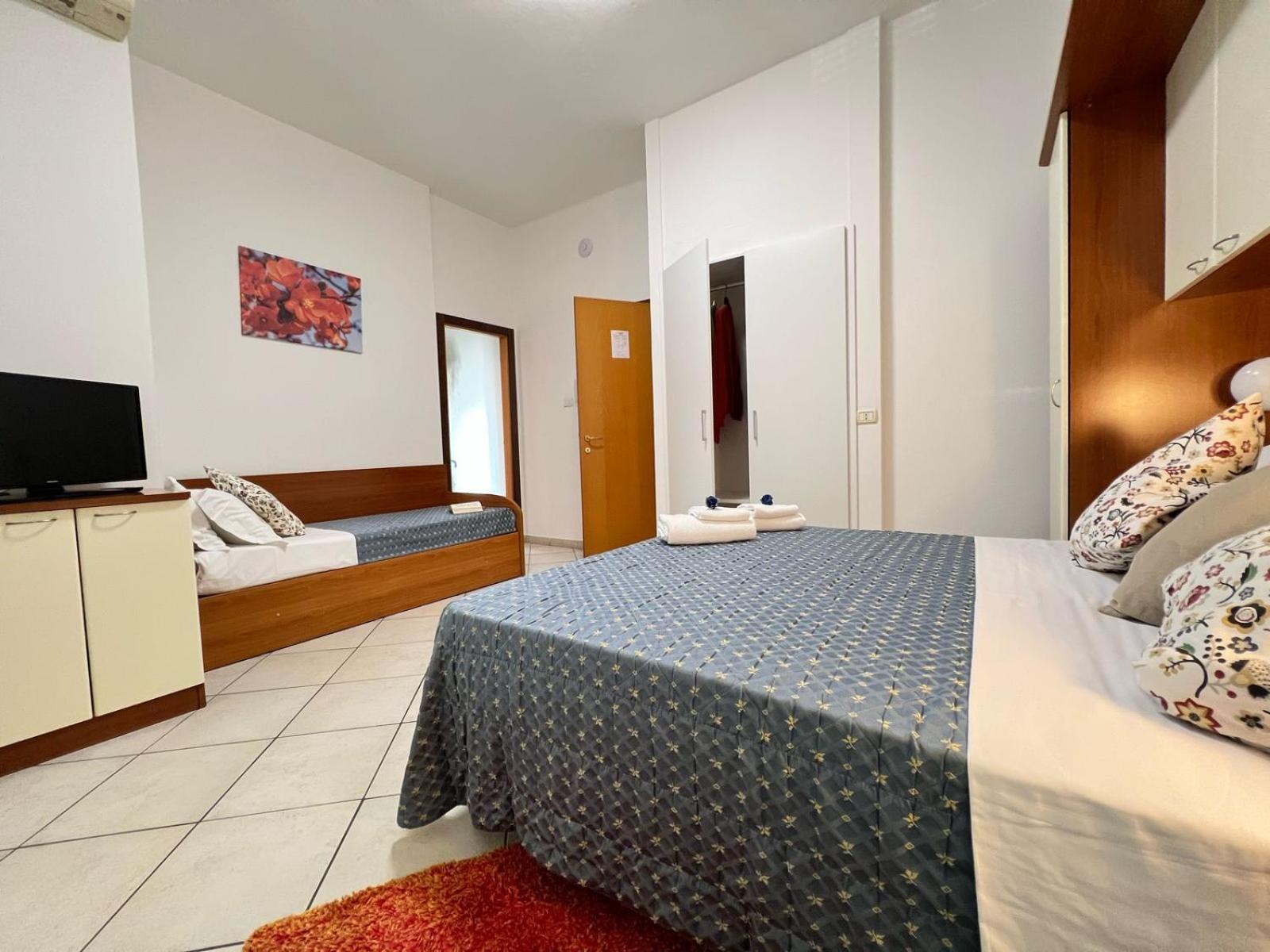 Residence I Girasoli Римини Экстерьер фото